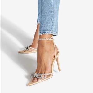 Acantha Pointed Toe Pump
